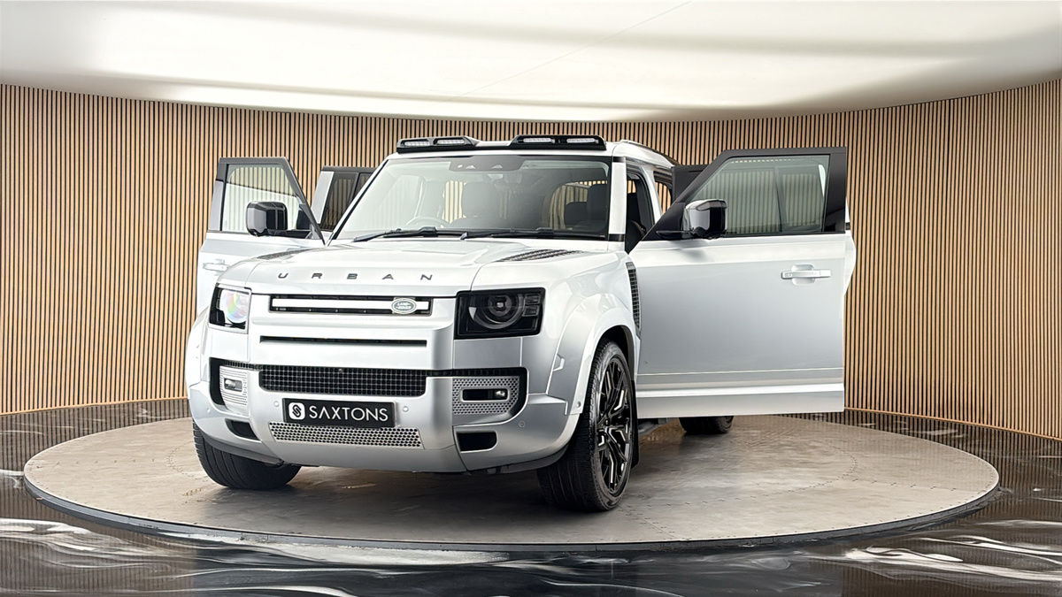 More views of Land Rover Defender 110