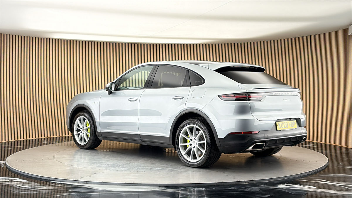 More views of Porsche Cayenne