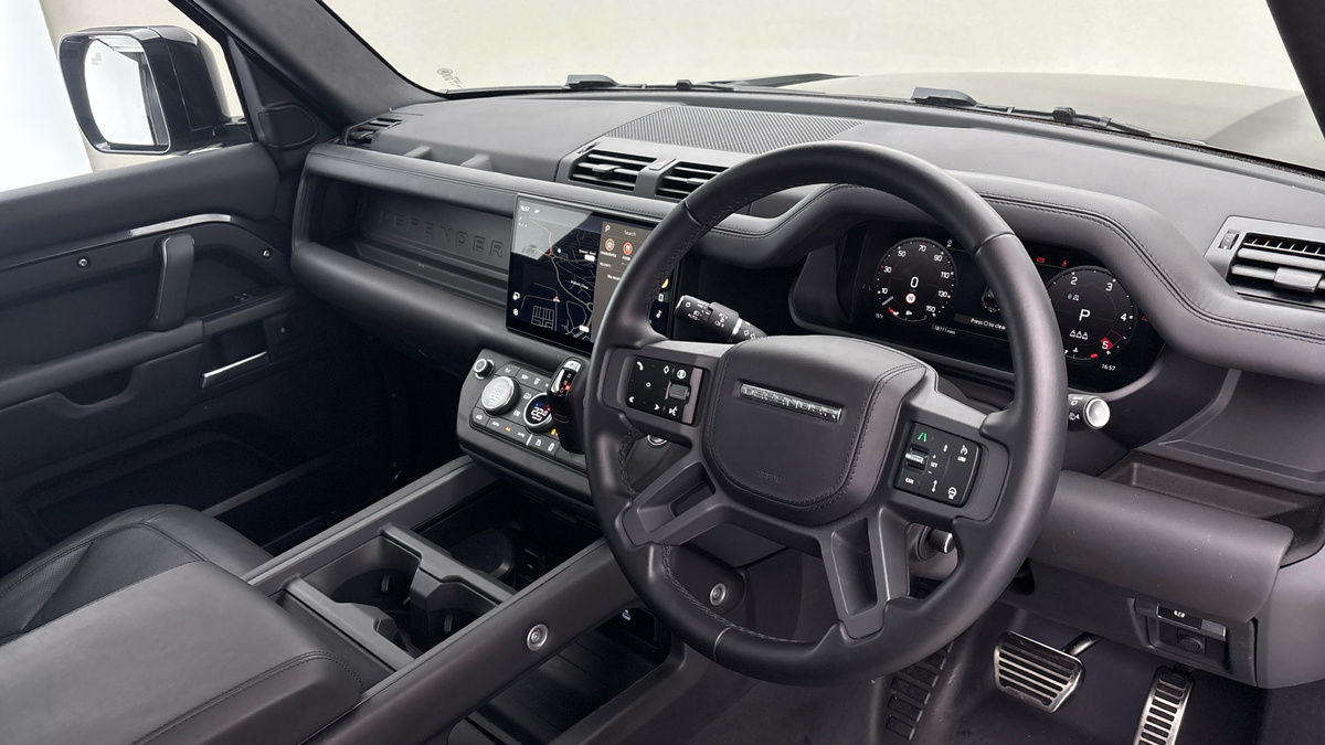 Land Rover Defender 110 Urban Image 5