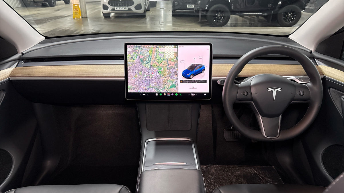 Tesla Model Y Image 12