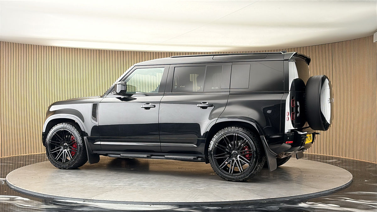 More views of Land Rover Defender 110