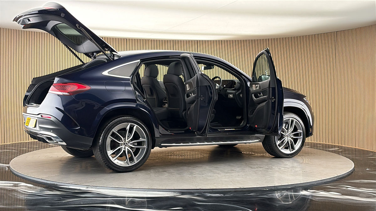 More views of Mercedes-Benz GLE