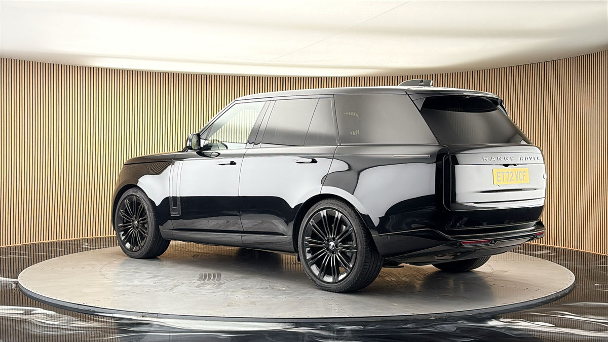 More views of Land Rover Range Rover