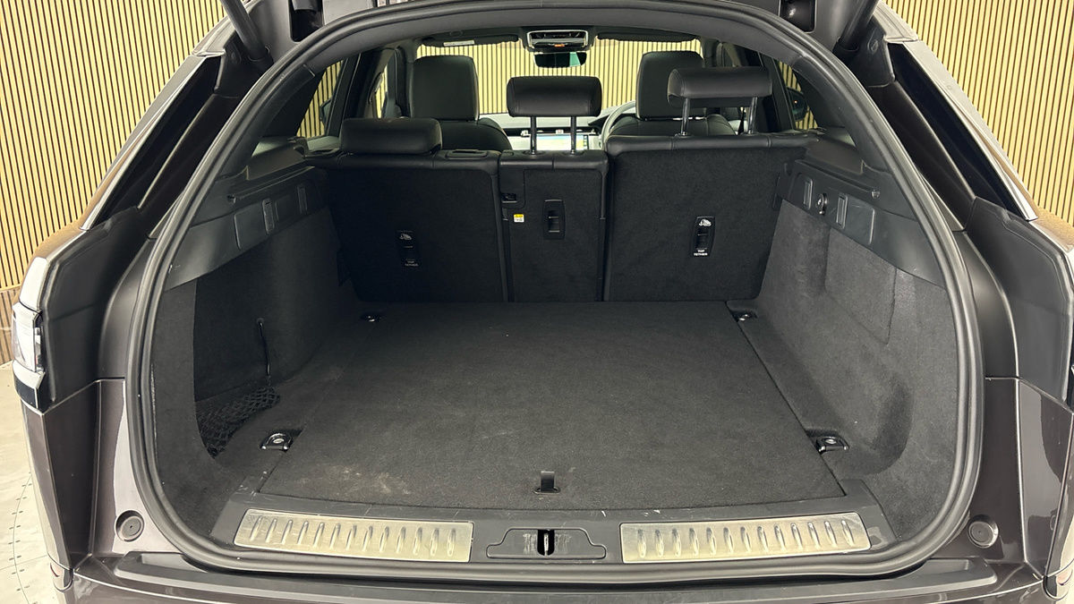 Land Rover Range Rover Velar Image 11