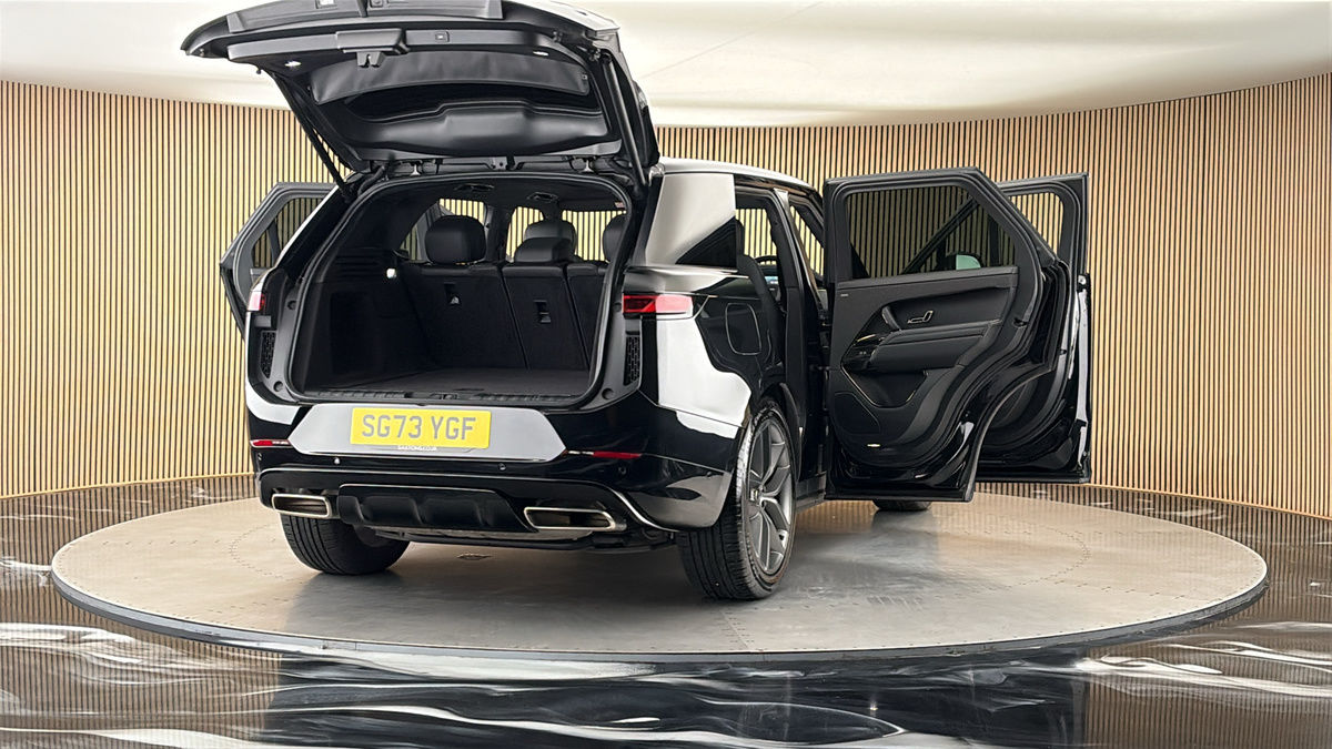More views of Land Rover Range Rover Sport