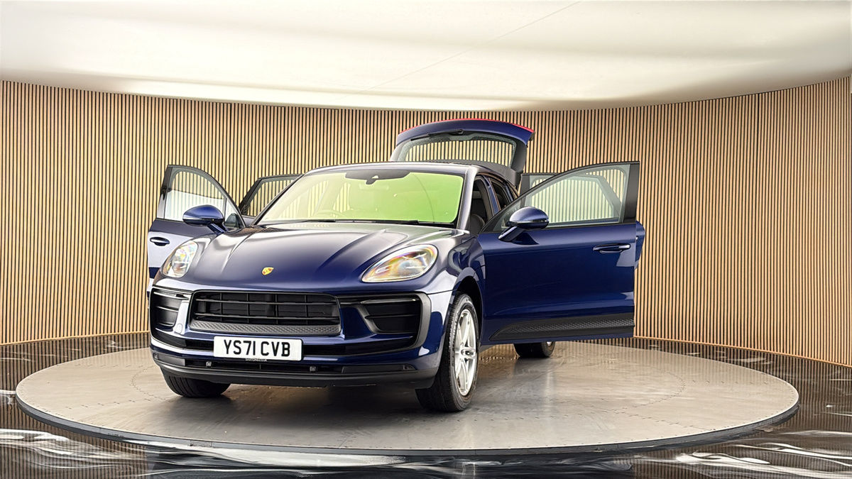 More views of Porsche Macan