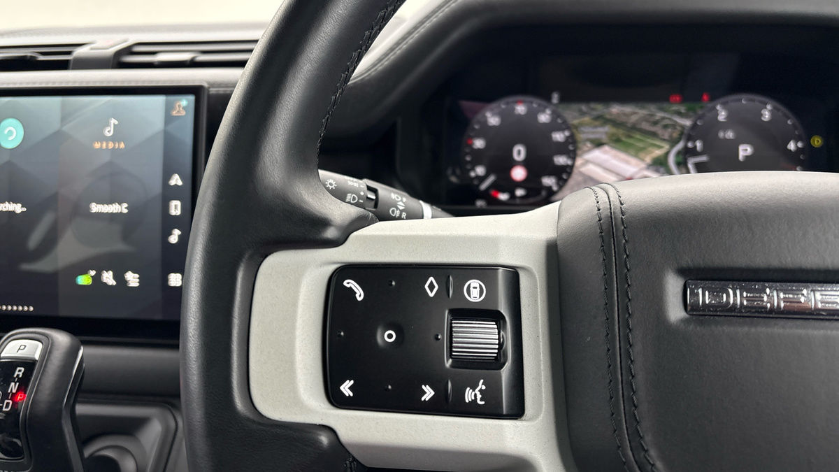 Land Rover Defender 110 Urban Image 13