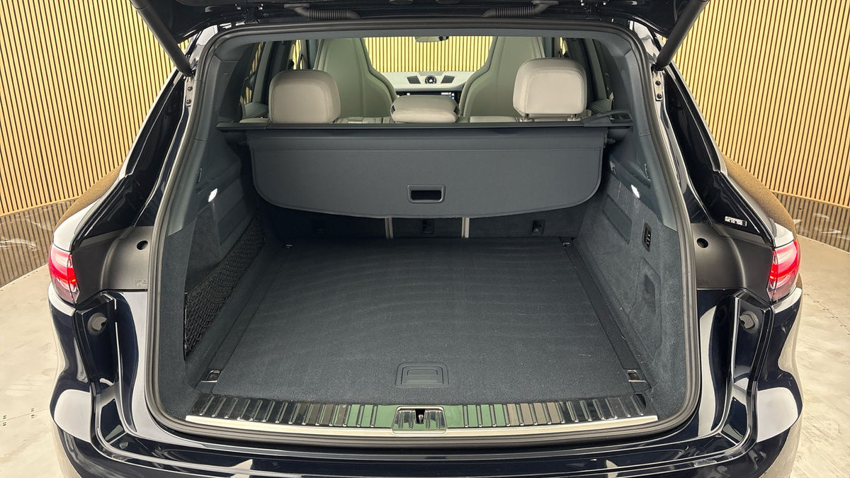 Porsche Cayenne Image 11