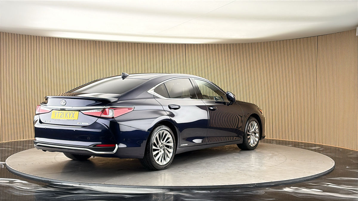 More views of Lexus ES