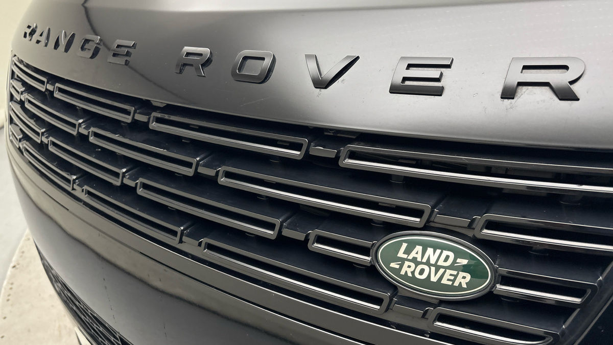Land Rover Range Rover Sport Image 24