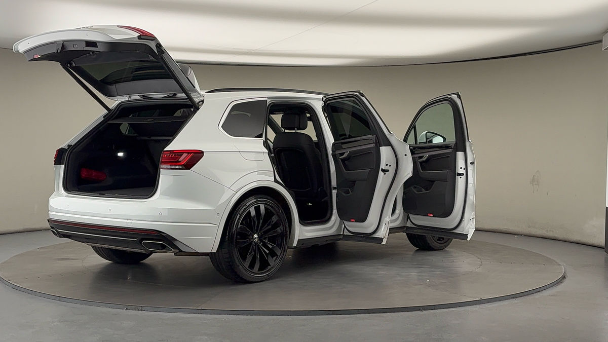 More views of Volkswagen Touareg