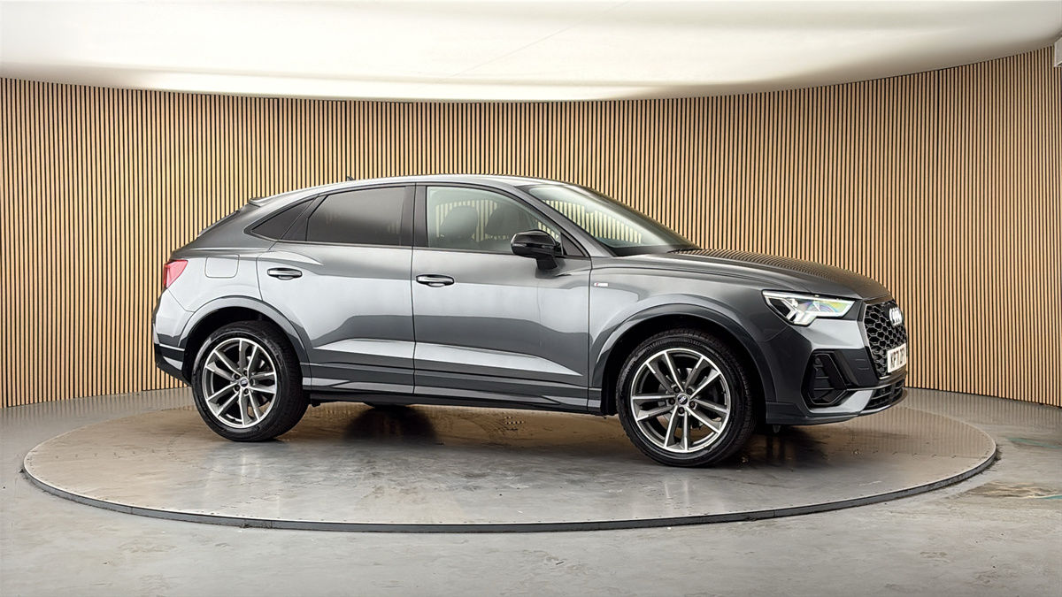 More views of Audi Q3