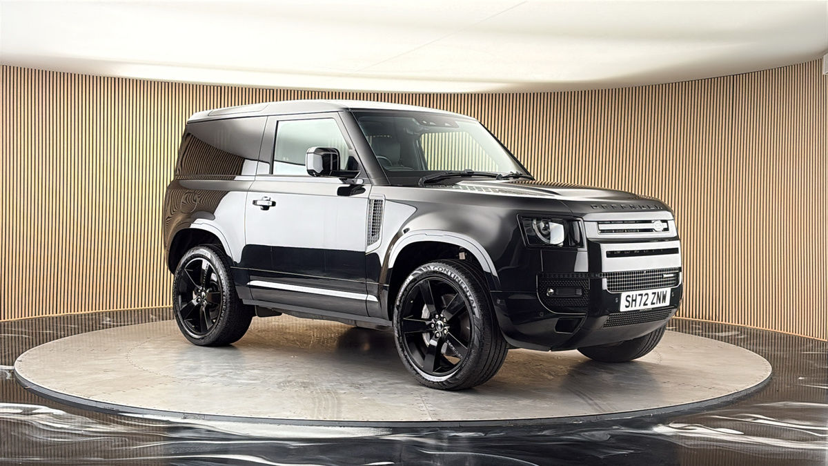 More views of Land Rover Defender 90