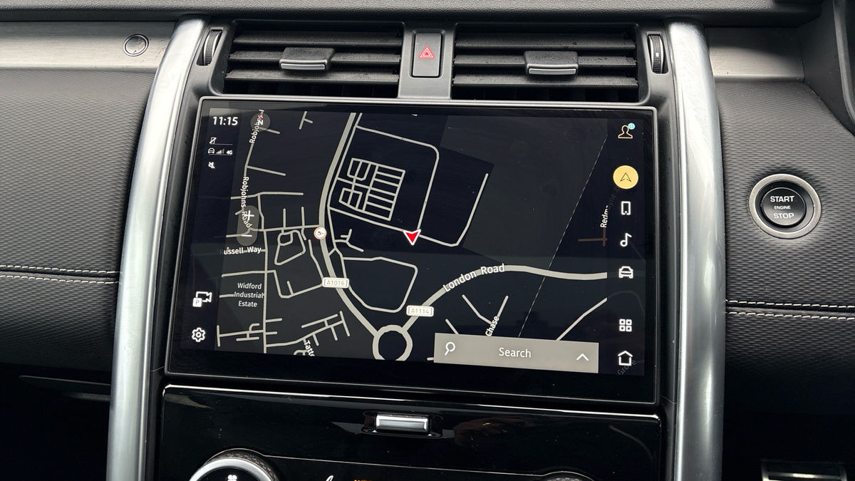 Land Rover Discovery Image 17