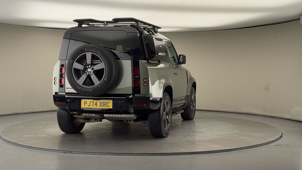 More views of Land Rover Defender 90