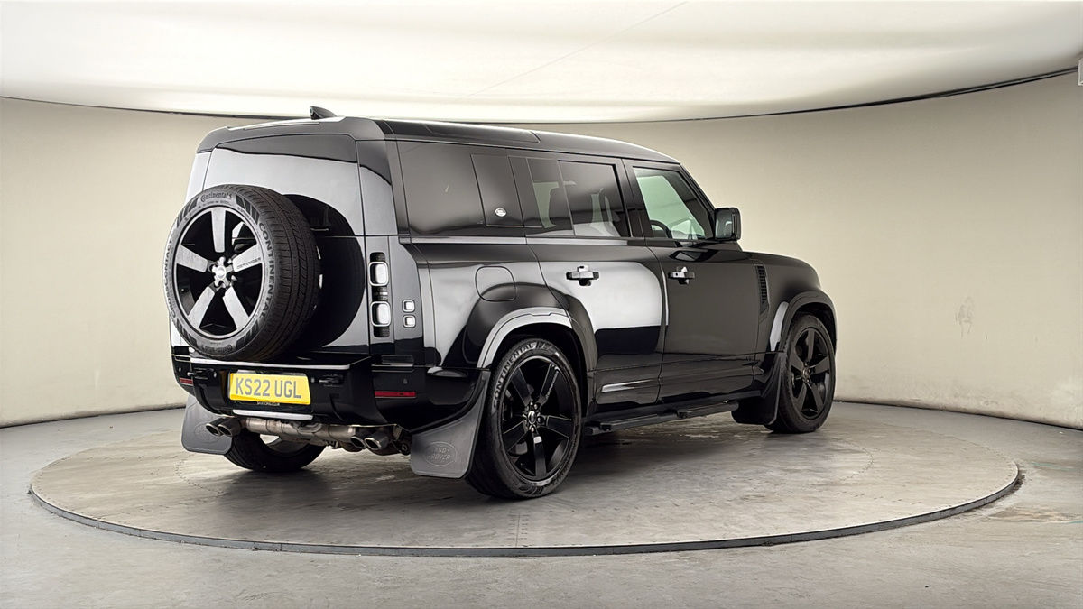 More views of Land Rover Defender 110