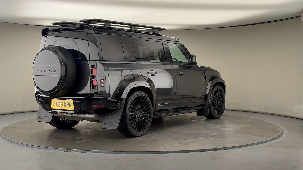 More views of Land Rover Defender 110