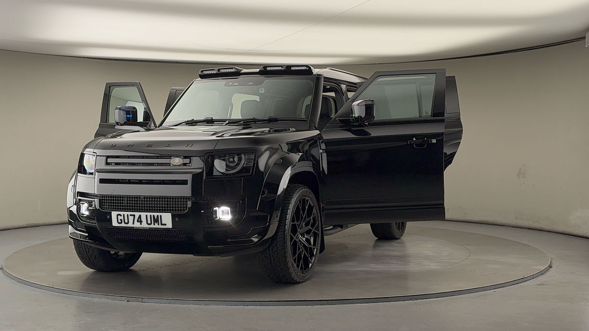 More views of Land Rover Defender 110