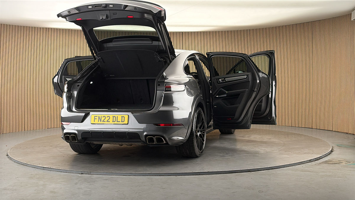 More views of Porsche Cayenne