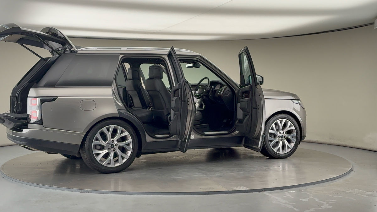 More views of Land Rover Range Rover