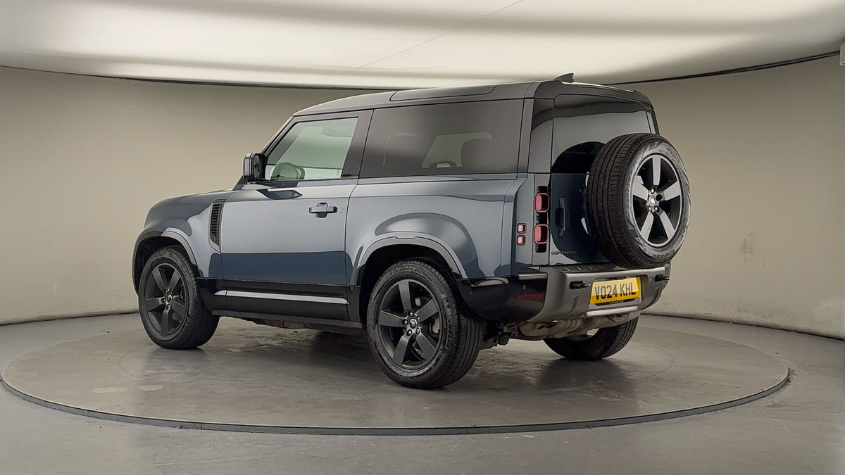 More views of Land Rover Defender 90