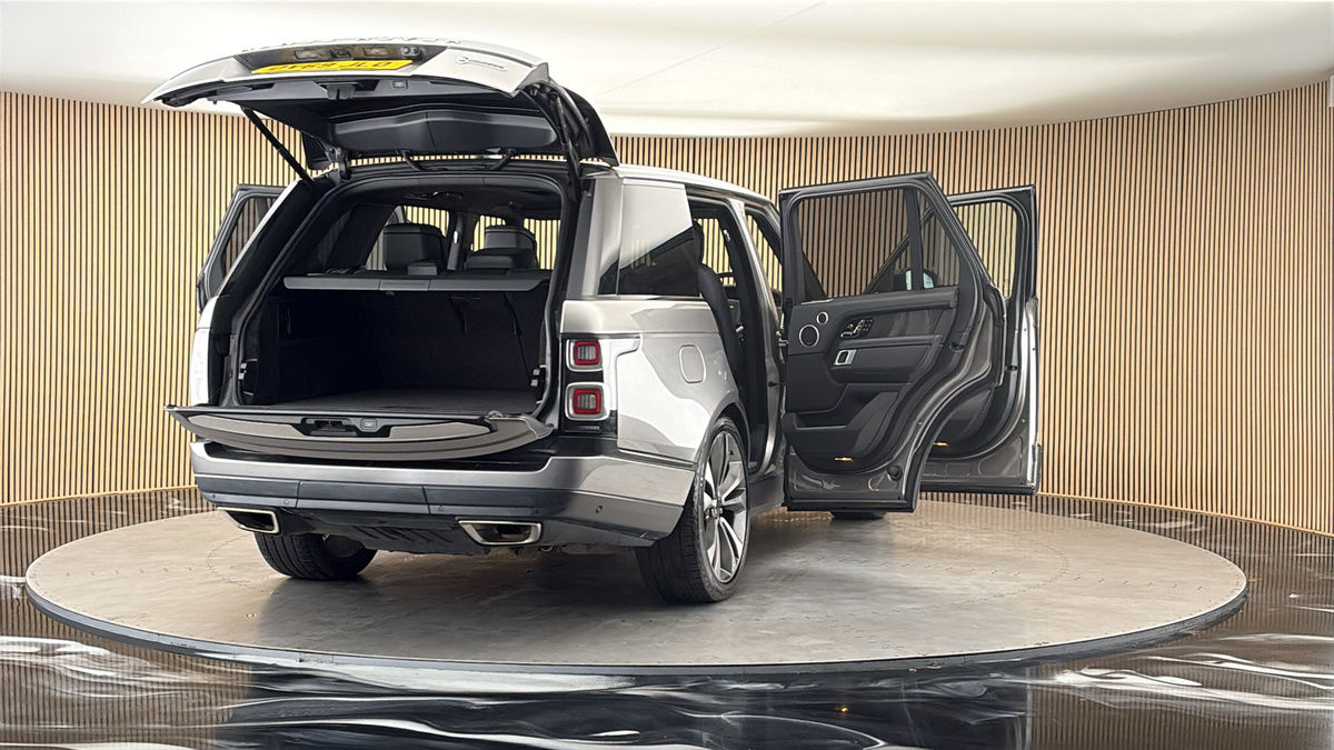 More views of Land Rover Range Rover