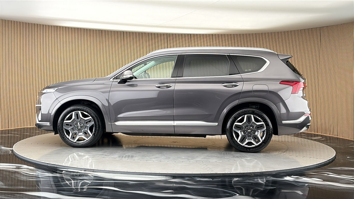 More views of Hyundai Santa Fe