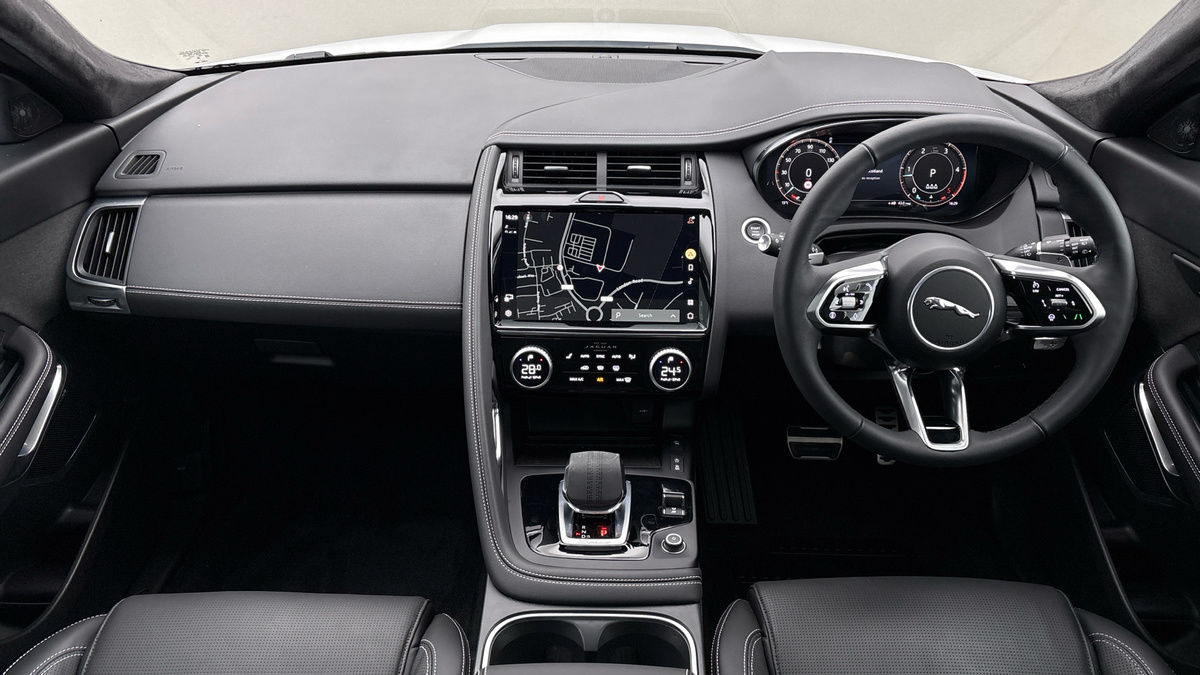 Jaguar E-PACE Image 12