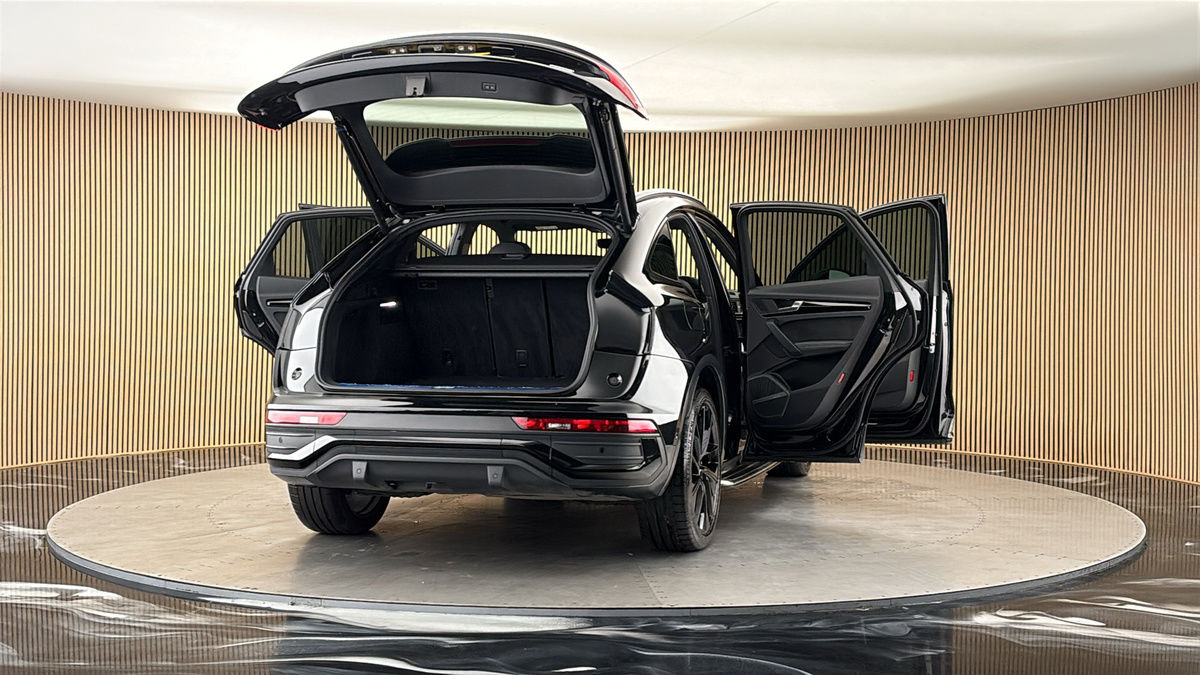 More views of Audi Q5