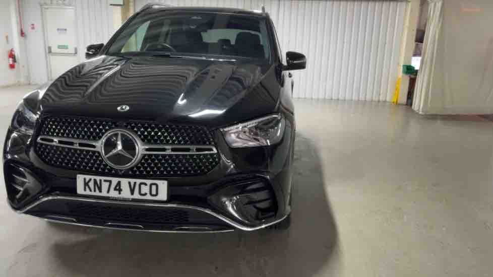 More views of Mercedes-Benz GLE