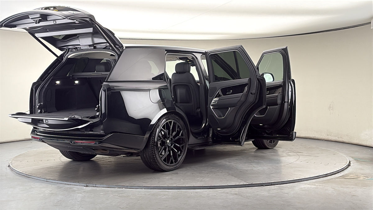 More views of Land Rover Range Rover