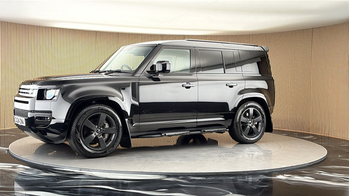 More views of Land Rover Defender 110