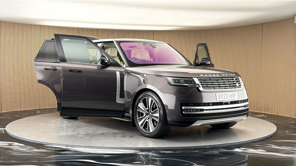 More views of Land Rover Range Rover