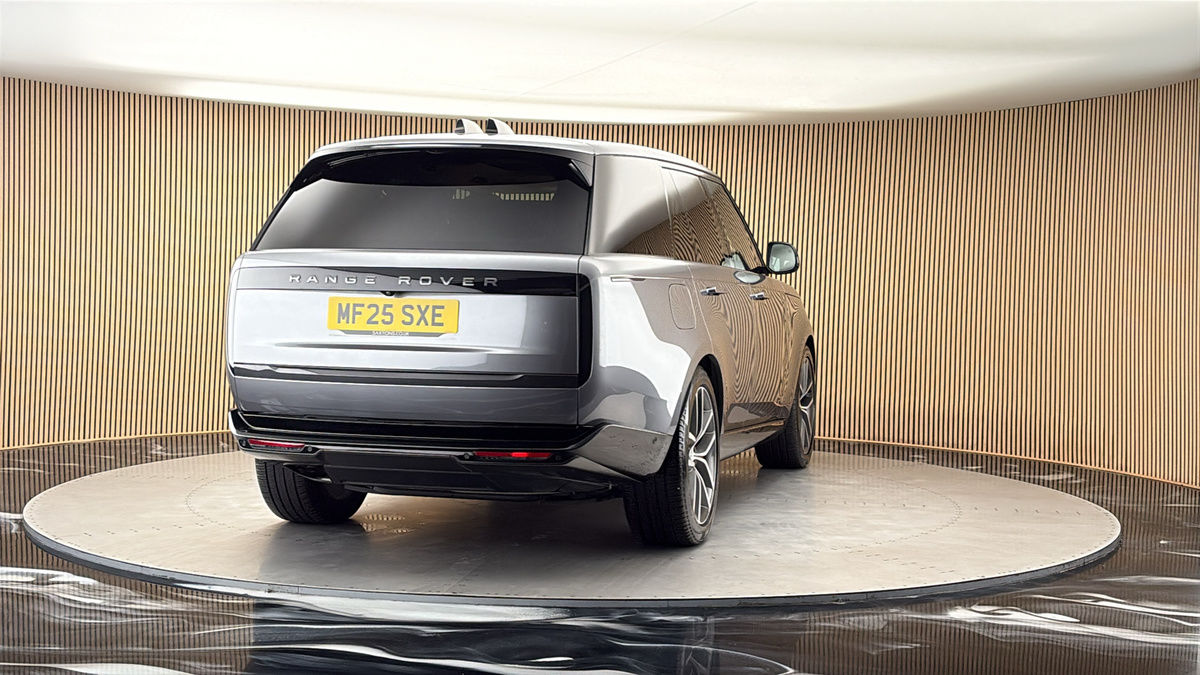 More views of Land Rover Range Rover