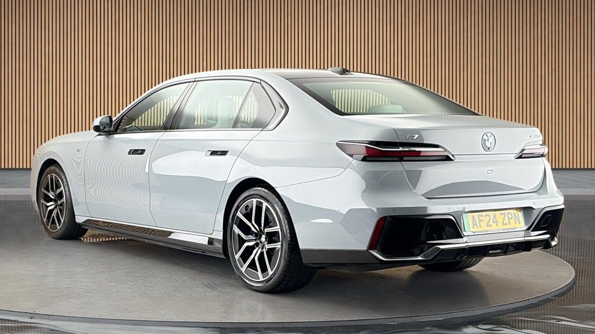 BMW i7 Image 2
