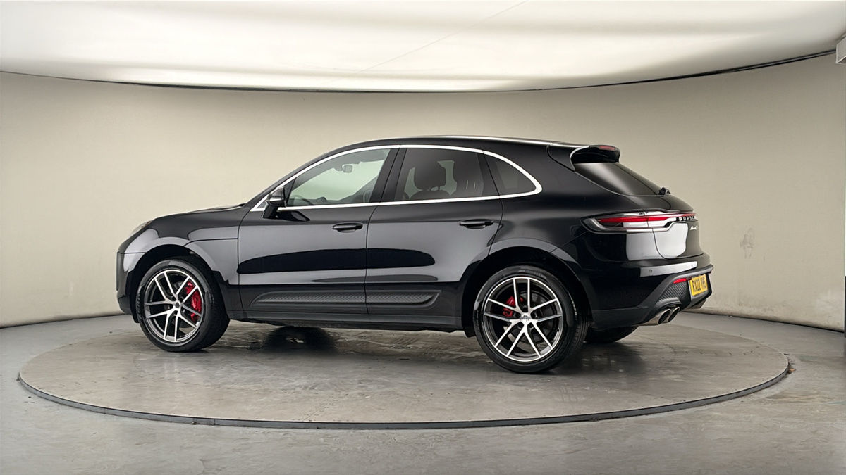 More views of Porsche Macan