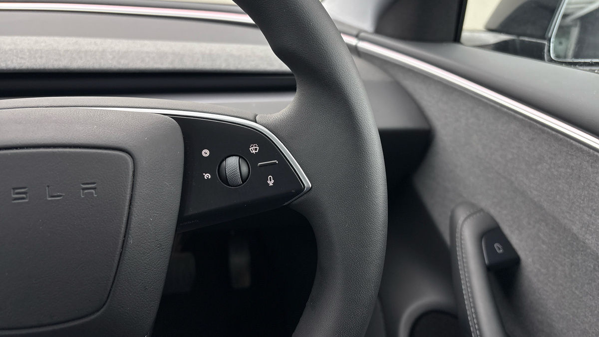 Tesla Model 3 Image 15