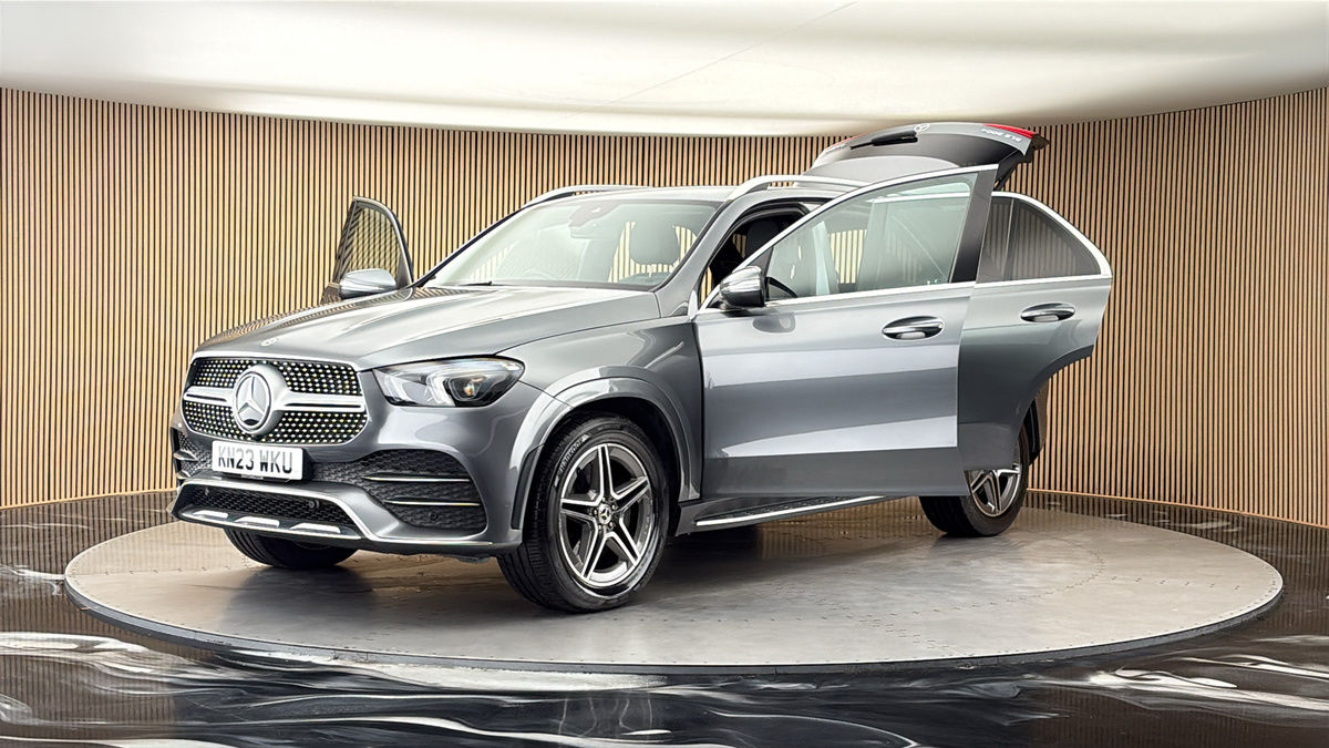 More views of Mercedes-Benz GLE