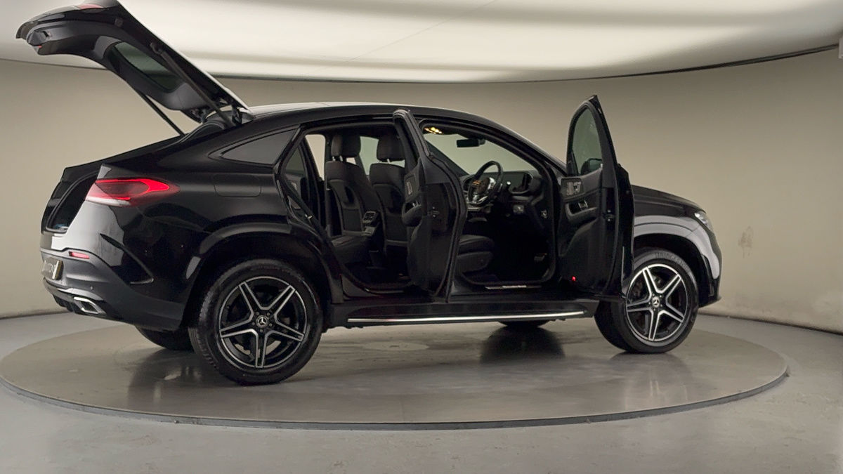 More views of Mercedes-Benz GLE