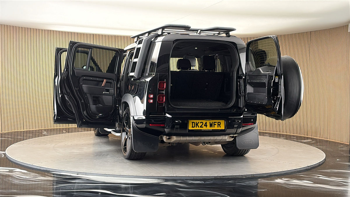 More views of Land Rover Defender 110