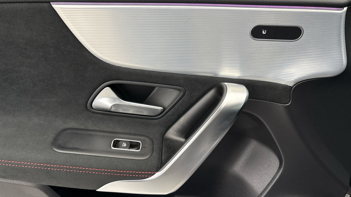 Mercedes-Benz A Class Image 19