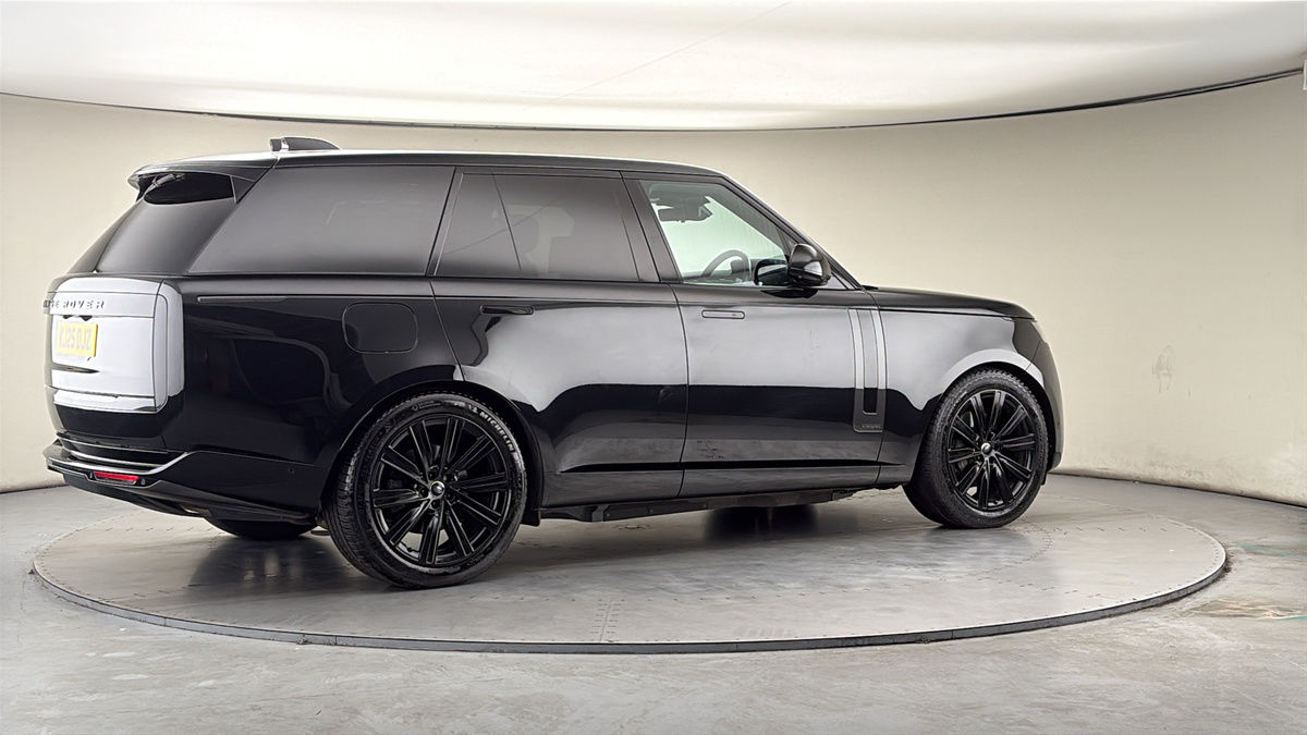 More views of Land Rover Range Rover