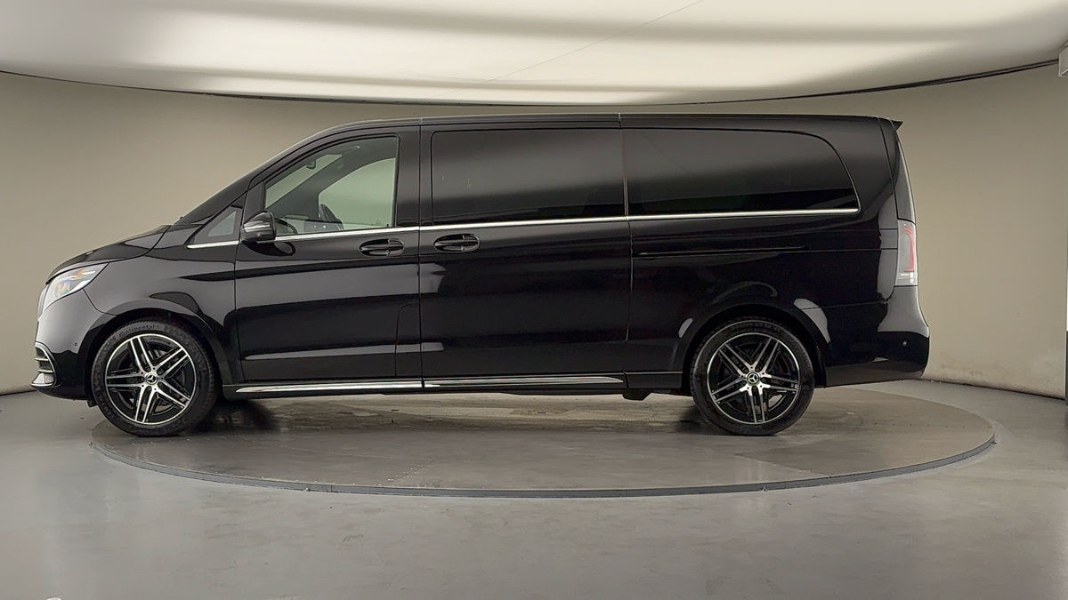 Mercedes-Benz V Class Image 15