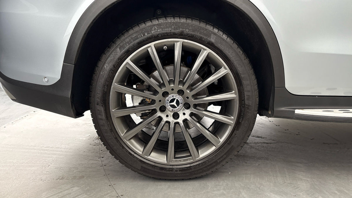 Mercedes-Benz GLC Image 10
