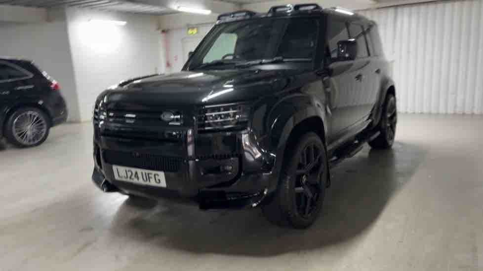 More views of Land Rover Defender 110