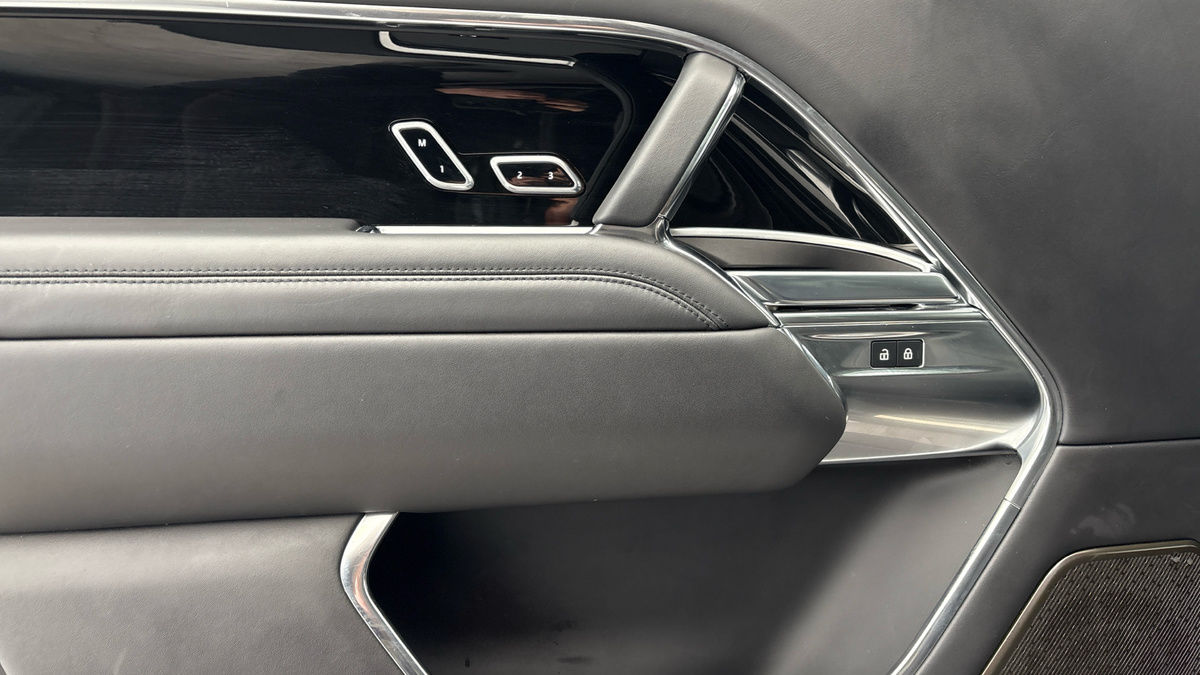 Land Rover Range Rover Image 19