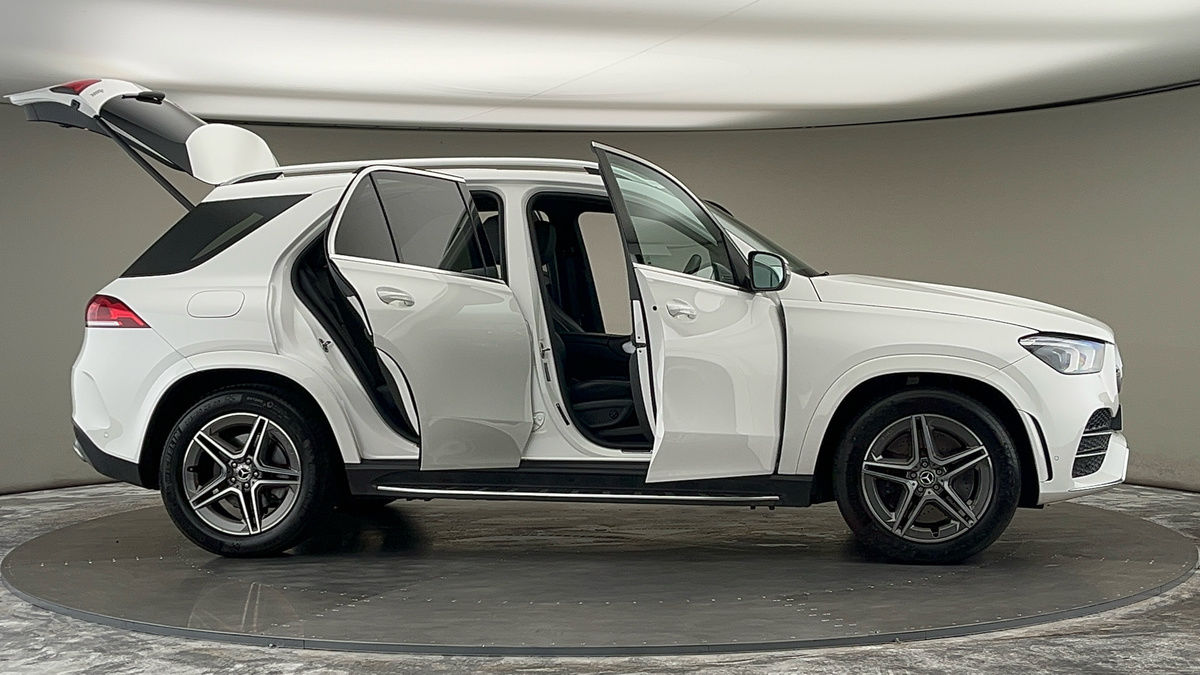 More views of Mercedes-Benz GLE