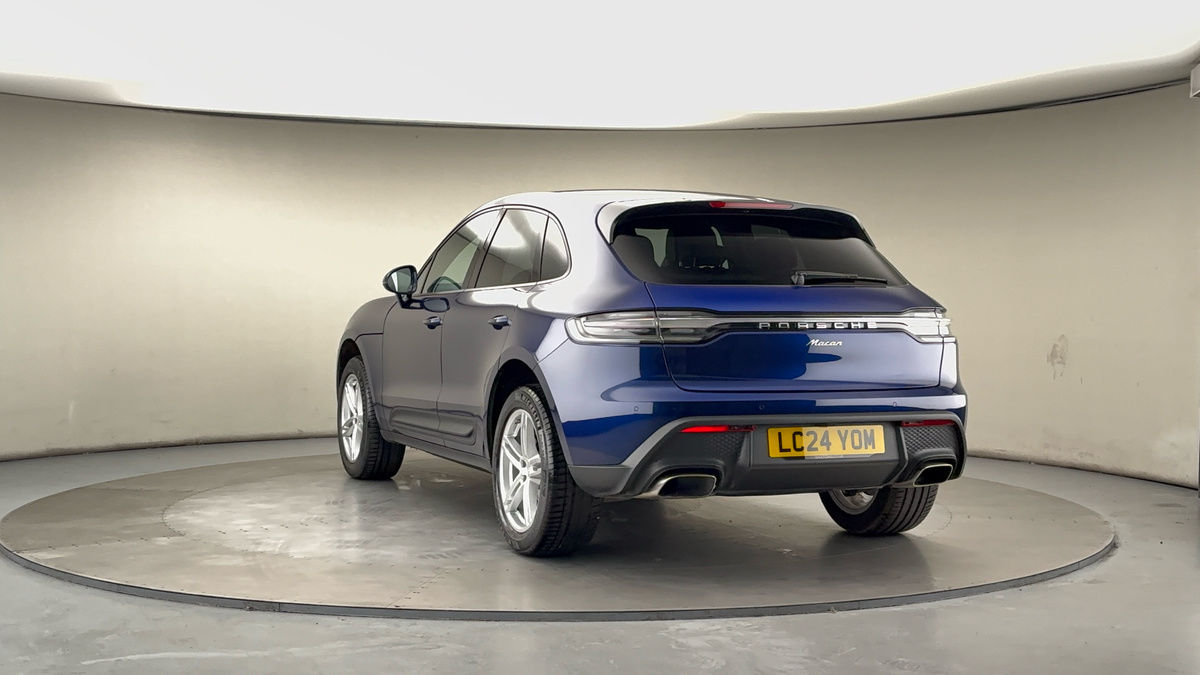 More views of Porsche Macan