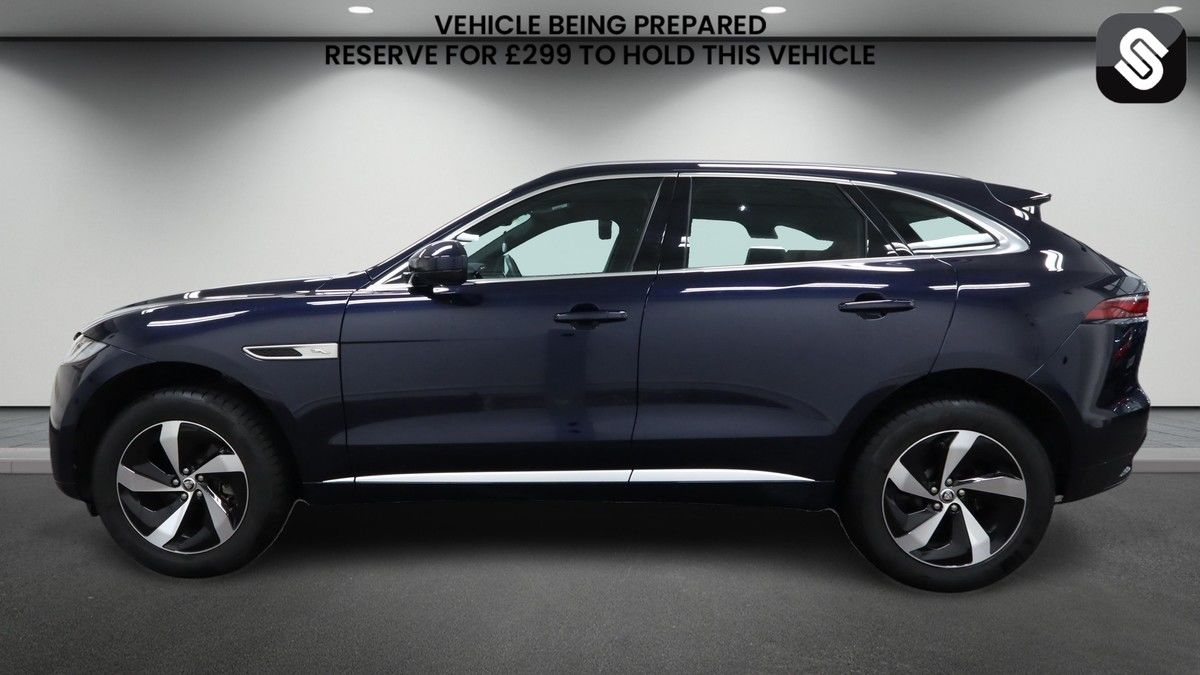 Jaguar F-PACE Image 6