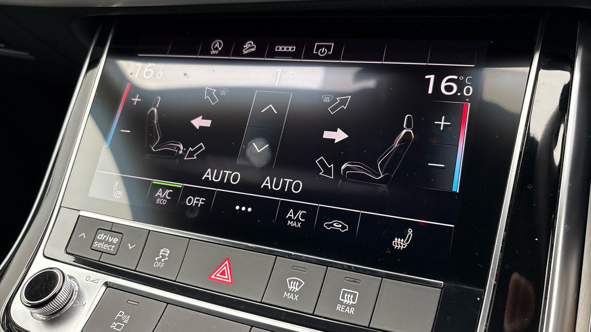 Audi Q7 Image 25